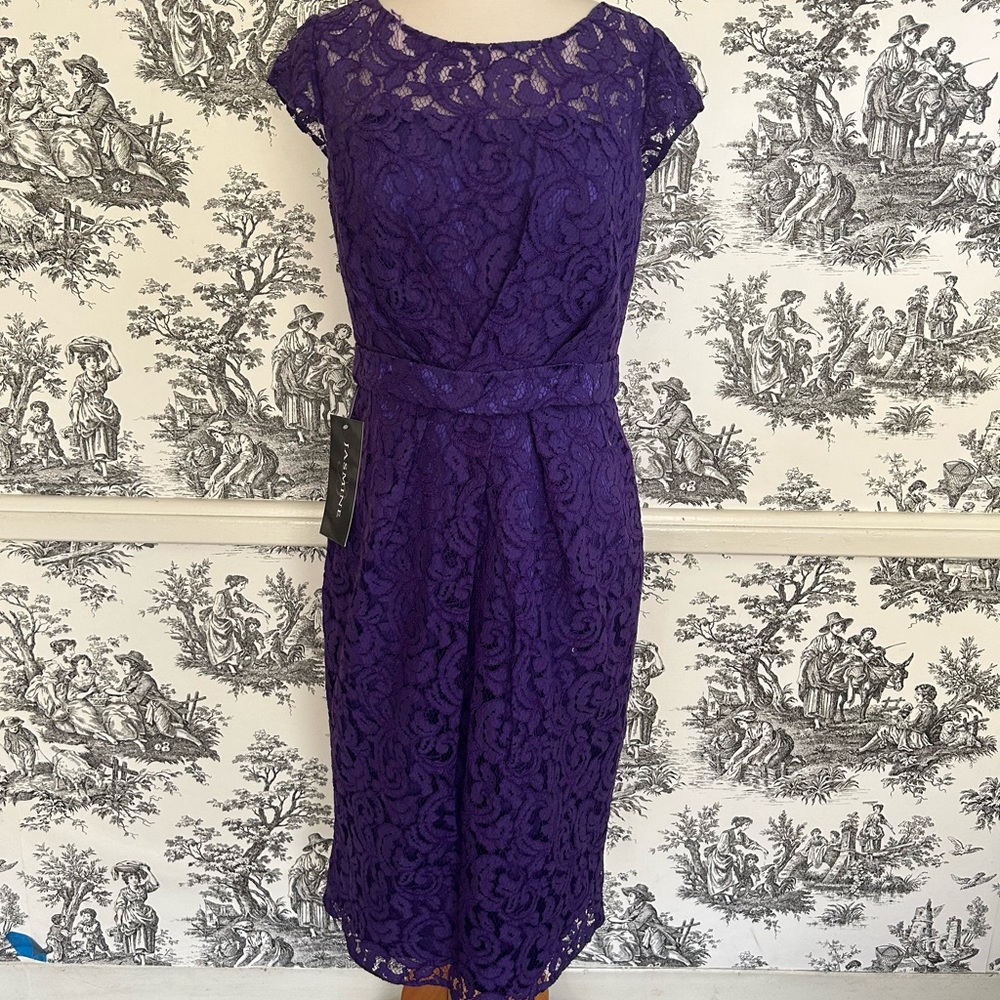 Jasmine purple lace dress NWT size 8